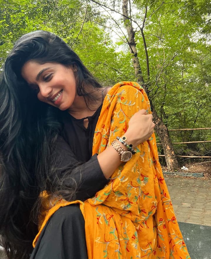 கெஞ்சும் நெஞ்சம் உன்னை கெஞ்சும்