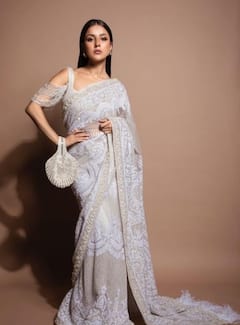 Gill Look: ગૉર્ઝિયસ સાડી પહેરીને ફિલ્મફેર એવોર્ડ્સમાં પહોંચી શહનાઝ ગિલ, એલિગેન્ટ લૂકે જીત્યુ ફેન્સનું દિલ.......