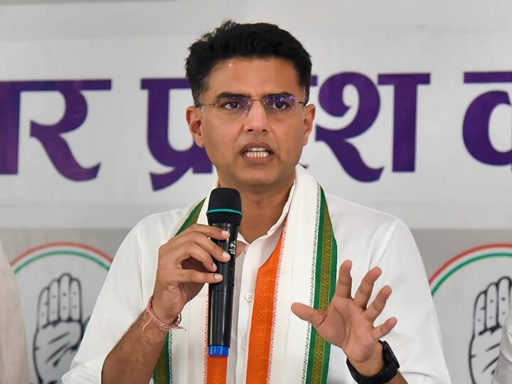 Rajasthan Congress Crisis: सचिन पायलट बोले- मैंने न तो हाईकमान से बात की, ना सीएम अशोक गहलोत से Rajasthan Political Crisis Sachin Pilot message to Congress High Command regarding Ashok Gehlot Rajasthan Congress Crisis: सचिन पायलट बोले- मैंने न तो हाईकमान से बात की, ना सीएम अशोक गहलोत से