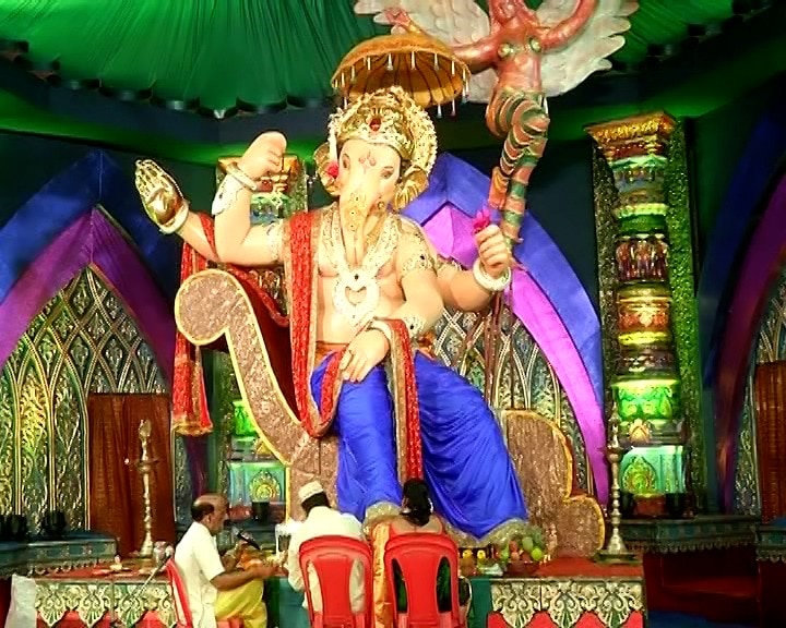 Ganesh Chaturthi 2022 Chinchpokli Cha Chintamani Latest Photos Lalbaug  Ganpati Festival Ganeshotsav  चचपकळचय चतमणच वजय अस यकषण  दवचय दरबरत बपप वरजमन 