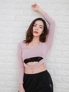 PHOTO : थायलंडच्या 'नट्टी द युट्यूबर'ने चाहत्यांना घातला 575 कोटी रुपयांचा गंडा