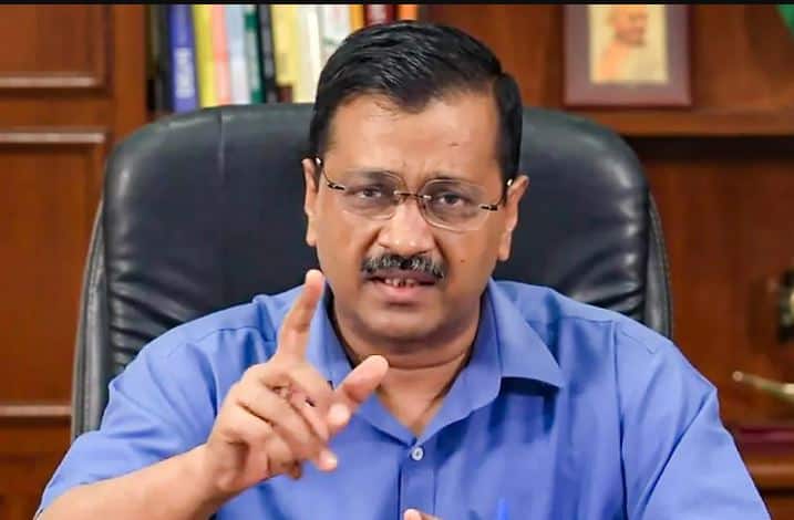 Arvind Kejriwal Says I was called a Terrorist in the Punjab Elections, when the public started laughing, Kumar Vishwas was put forward ਪੰਜਾਬ ਚੋਣਾਂ 'ਚ ਮੈਨੂੰ ਅੱਤਵਾਦੀ ਕਿਹਾ, ਜਦੋਂ ਜਨਤਾ ਹੱਸਣ ਲੱਗੀ ਤਾਂ....BJP 'ਤੇ ਨਿਸ਼ਾਨਾ ਸਾਧਦਿਆਂ ਕੇਜਰੀਵਾਲ ਬੋਲੇ