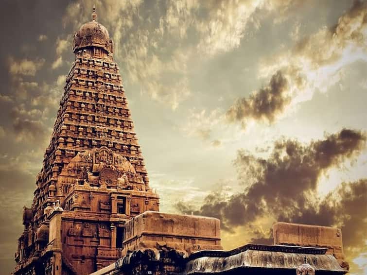 Five Ancient Temples In India That Will Take You Back In Time Ancient Temples In India : இந்தியாவில் விசிட் செய்யவேண்டிய தொன்மை மாறாத டாப் 5 கோவில்கள்..