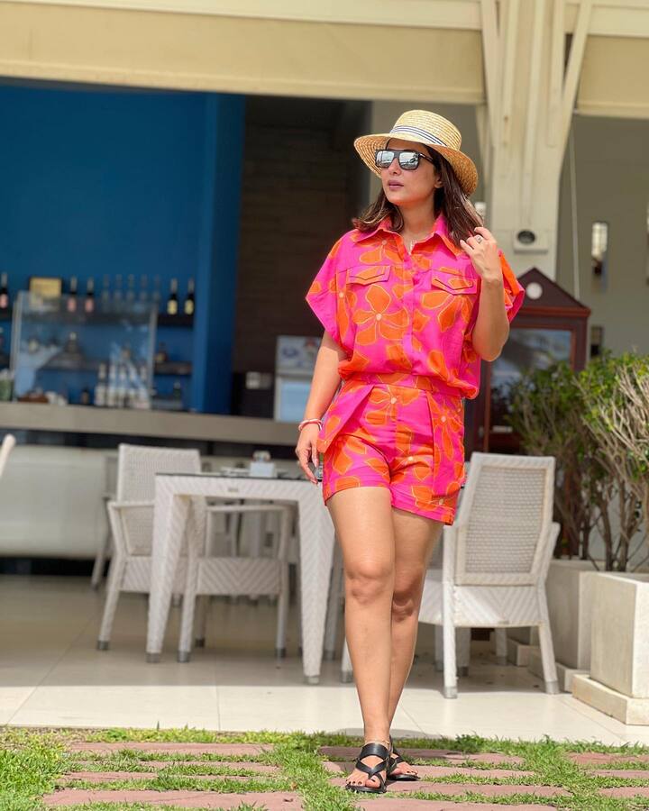 Hina Khan Thailand Pics: टीवी से वेब सीरीज की दुनिया में अपनी जगह बनाने वाली हिना खान थाईलैंड में हॉलीडे एंजॉय कर रही हैं.