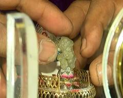 Ganesh Chaturthi: ડાયમંડ નગરી સુરતમાં 500 કરોડના રિયલ ડાયમંડના ગણપતિ, વર્ષ દરમિયાન રાખવામાં આવે છે લોકરમાં