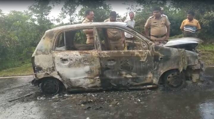 Maharashtra News Nashik News  burnt car was found in Igatpuri taluka with burn datebody Nashik Crime : इगतपुरीत कारसह आढळला जळालेला अवस्थेत मृतदेह, डॉ. सुवर्णा वाझे प्रकरणाची पुनरावृत्ती?