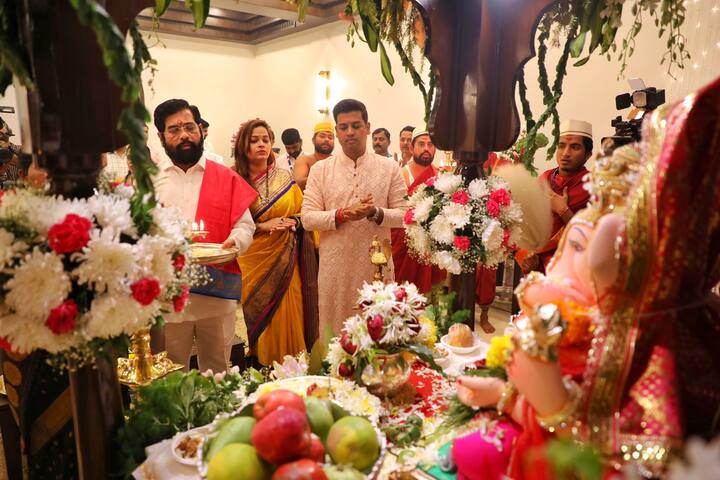 प्लास्टिकमुळं होणार प्रदूषण थांबवण्यासाठी आपण निश्चय करुयात आणि सिंगल यूज प्लास्टिकचा दैनंदिन वापर बंद करुयात, असं आवाहन मुख्यमंत्री एकनाथ शिंदे यांनी केलं आहे.