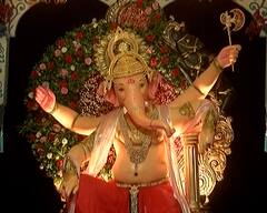Ganesh Chaturthi 2022 Photos: અમદાવાદના લાલ દરવાજાના મહારાજાના દર્શનાર્થે ઉમટ્યાં ભક્તો, જુઓ તસવીરો