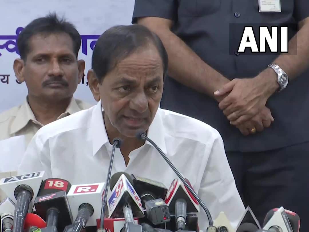 KCR and Nitish announced that BJP will work together for a free India. KCR In Bihar : మాది మెయిన్ ఫ్రంట్ , బీజేపీ ముక్త భారత్‌ కోసం కలిసి పని చేస్తాం - పట్నాలో కేసీఆర్, నితీష్ ప్రకటన !