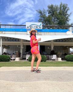 Hina Khan Pics: नदी के किनारे हिना खान ने दिए किलर पोज, थाईलैंड से सामने आईं ऐसी तस्वीरें...