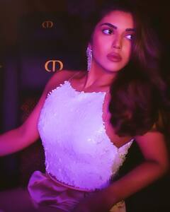 Samiksha Pednekar Pics: पेशे से वकील हैं भूमि पेडनेकर की बहन समीक्षा पेडनेकर, खूबसूरती में देती हैं बॉलीवुड एक्ट्रेसेस को भी टक्कर !