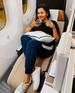 Priya Bhavani Shankar : போதை கணமே கணமே...நடிகை பிரியா பவானி சங்கரின் வெகேஷன் போட்டோஸ் !