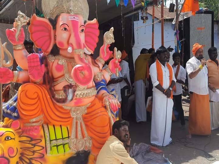Ganesha idols were installed and worshiped at 780 places permitted by the police throughout Theni district TNN தேனி மாவட்டத்தில் 780 இடங்களில் விநாயகர் சிலைகள் வைக்கப்பட்டு வழிபாடு