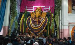 Ganesh Chaturthi: देशभर में गणेश चतुर्थी की धूम, पीएम मोदी ने भी की पूजा