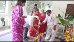 Ganesh Utsav : राजभवनासह विविध नेत्यांच्या घरी श्रीगणेशाचं आगमन; पाहा नेत्यांच्या घरचा बाप्पा