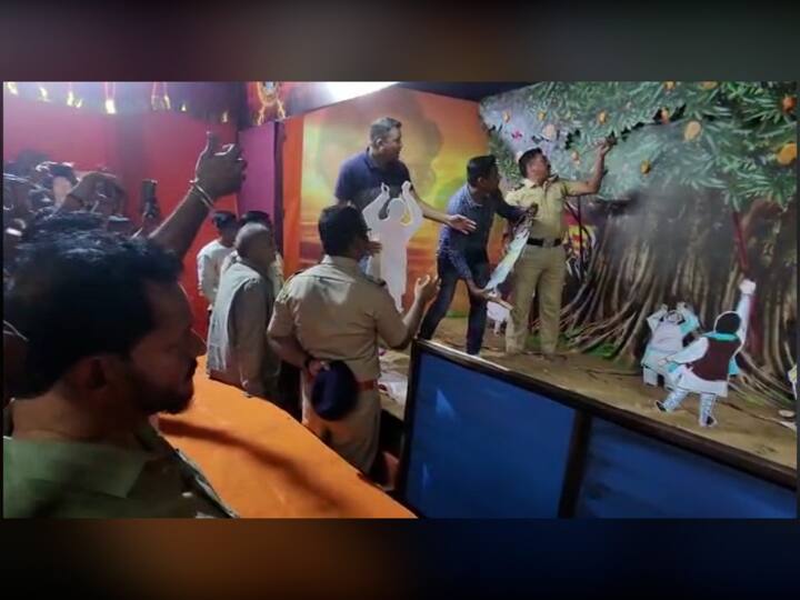 याशिवाय 11 अपक्ष आमदारांनी त्यांना साथ दिल्याने राज्यातील महाविकास आघाडी सरकार अल्पमतात आलं. उद्धव ठाकरे यांनी मुख्यमंत्रीपदाचा राजीनामा दिला आणि सरकार कोसळलं. यानंतर एकनाथ शिंदे यांनी भाजपच्या साथीने सरकार स्थापन केलं. एकनाथ शिंदे मुख्यमंत्री तर देवेंद्र फडणवीस उपमुख्यमंत्री बनले.