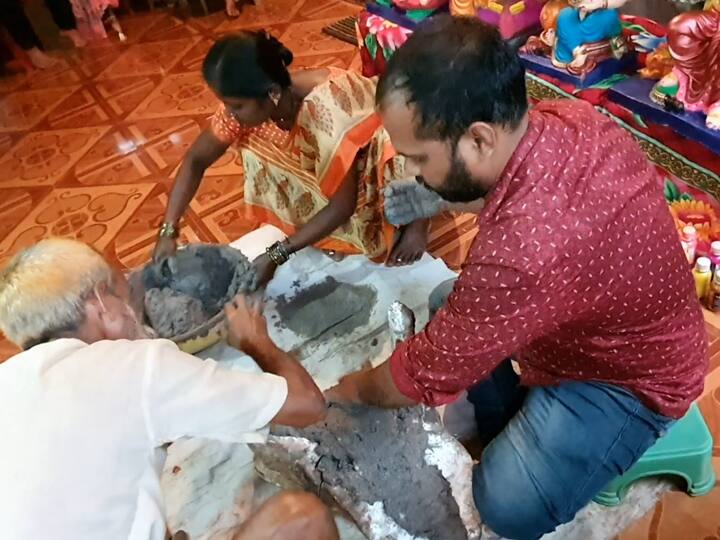 हीच बाब लक्षात घेऊन रत्नागिरी जिल्ह्यातील बोरगावमधला तरुण वैभव चव्हाणने पर्यावरणपूरक गणेश मूर्ती साकारल्या आहेत. महत्त्वाचं म्हणजे या मूर्ती ज्या पाण्यात विसर्जित करतात तिथलं पाणी शुद्ध होतं.