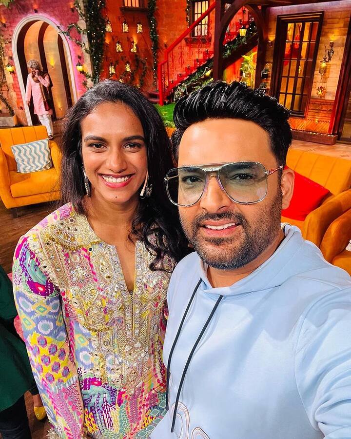 कपिल के पोस्ट पर कई फैंस कमेंट करके कह रहे हैं कि हुमा उन्ही के शो के एक एपिसोड में आने वाली हैं.