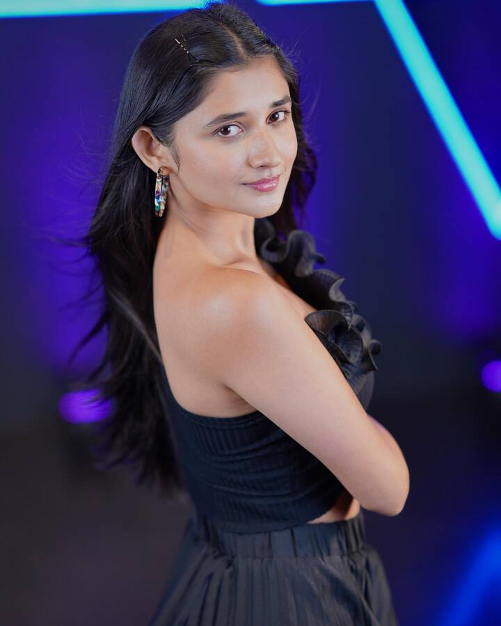 कनिका मान ने हाल ही में, एक बार फिर साबित कर दिया है कि, उनमें अपनी खूबसूरती का जादू चलाने की कला है.