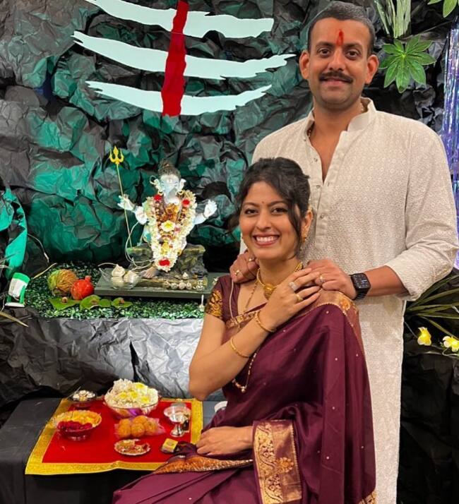 अभिज्ञा भावेने बाप्पासाठी खास आरास केली आहे.
