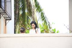 Ganesh Chaturthi 2022: गणेश चतुर्थी को लेकर स्पॉट हुईं श्रद्धा कपूर, पति संग ईशा देओल की भी तस्वीरें आई सामने