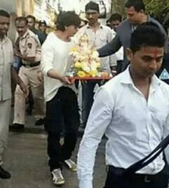 Ganesh Chaturthi 2022: सलमान, शाहरुख से सैफ तक, इन स्टार्स को है बप्पा में गहरी आस्था, धर्म की बेड़ियां तोड़ मनाते हैं गणेशोत्सव