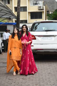 Ganesh Chaturthi 2022: शिल्पा शेट्टी के घर गणपति दर्शन के लिए पहुंची रवीना, बेटी राशा की तस्वीरों से नहीं हटेगी नजर