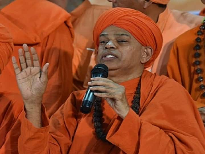 Karnataka Prominent Lingayat Seer Shivamurthy Murugha Sharanaru Arrested 6 Days Accused Of Raping Minor Girls Karnataka: Prominent Lingayat Seer Arrested 6 Days After Being Accused Of Raping Minor Girls