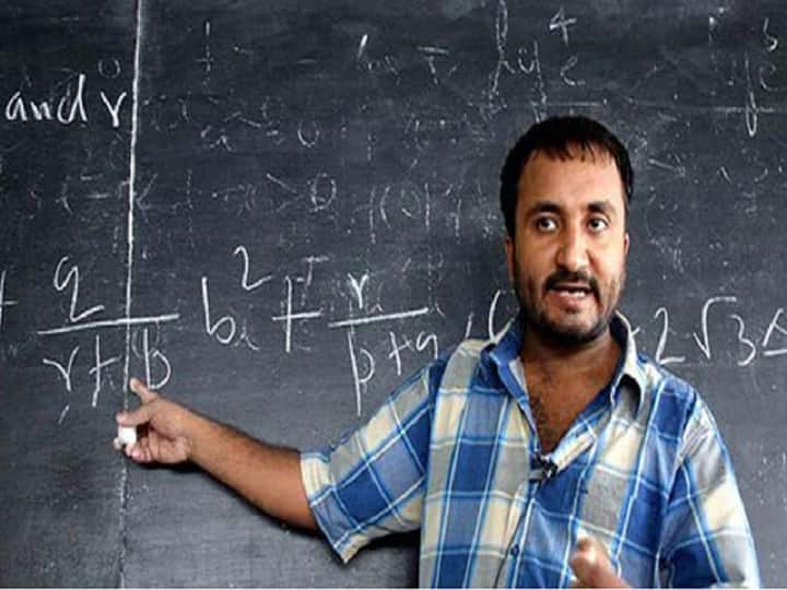 Good News from Super 30: Now Anand Kumar will enroll 100 students instead of 30 in Super 30 अब 30 की जगह 100 छात्रों को एडमिशन देंगे आनंद कुमार, दूसरे राज्यों के बच्चों को भी मिलेगा मौका