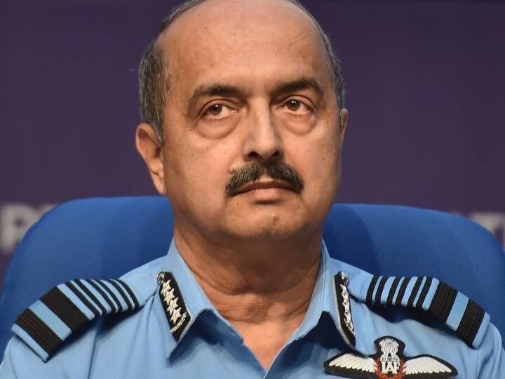 IAF chief Air Chief Marshal VR Chaudhari Reaction On LCA Mark 2  fighter aircraft development project LCA Mark 2 प्रोजेक्ट को मंजूरी मिलने पर बोले वायुसेना प्रमुख- यह 'आत्मनिर्भर भारत' पहल को आगे बढ़ाएगा