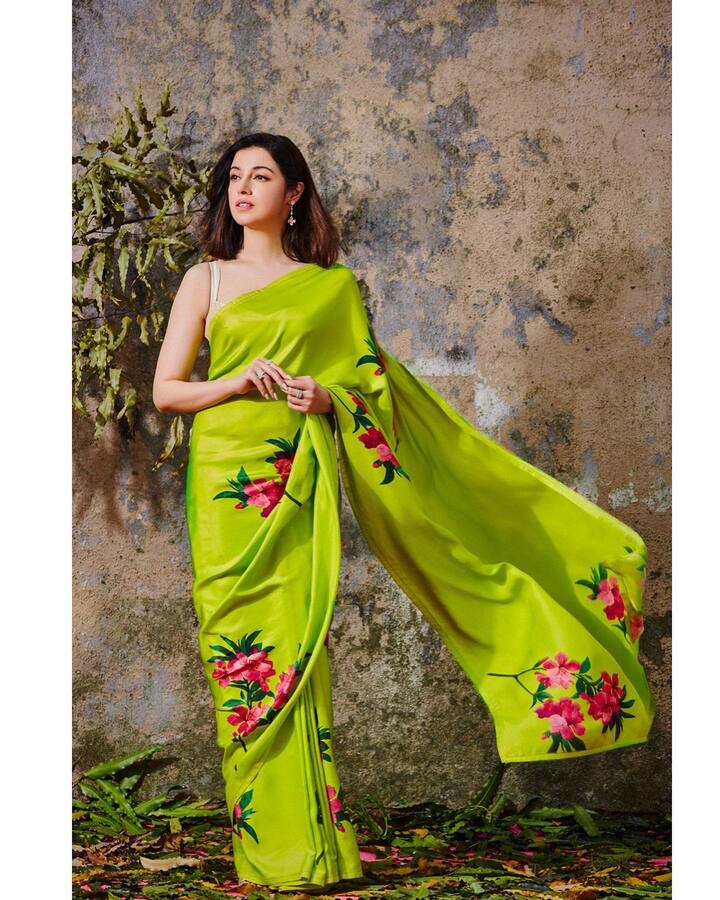'अब तुम्हारे हवाले वतन साथियों' से बॉलीवुड में कदम रखने वाली दिव्या आखिरी बार फिल्म 'सत्यमेव जयते 2' में नजर आई थीं.