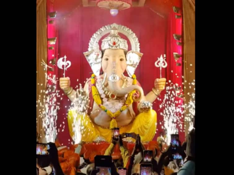 Online darshan of Kolhapur Ganeshotsav can be taken at home from today Kolhapur Ganesh 2022 : घरबसल्या घेता येणार कोल्हापूर गणेशोत्सवाचे ऑनलाईन दर्शन!