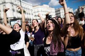 સ્પેનની સંસદ દ્વારા પસાર કરાયેલા કાયદામાં સ્પેનિયાર્ડોએ સ્પષ્ટપણે ભાવિ જાતીય કૃત્યો માટે તેમની સંમતિ આપવાની જરૂર છે જેથી કરીને ખાતરી કરી શકાય કે તે જાતીય હિંસા નથી અથવા તેઓએ કોઈ ખોટું  નથી થઇ રહ્યું .