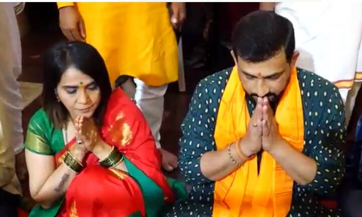 महाराष्ट्राला सुखी ठेव, सगळ्या संकटापासून दूर ठेव, असा आशिर्वाद मागितला.