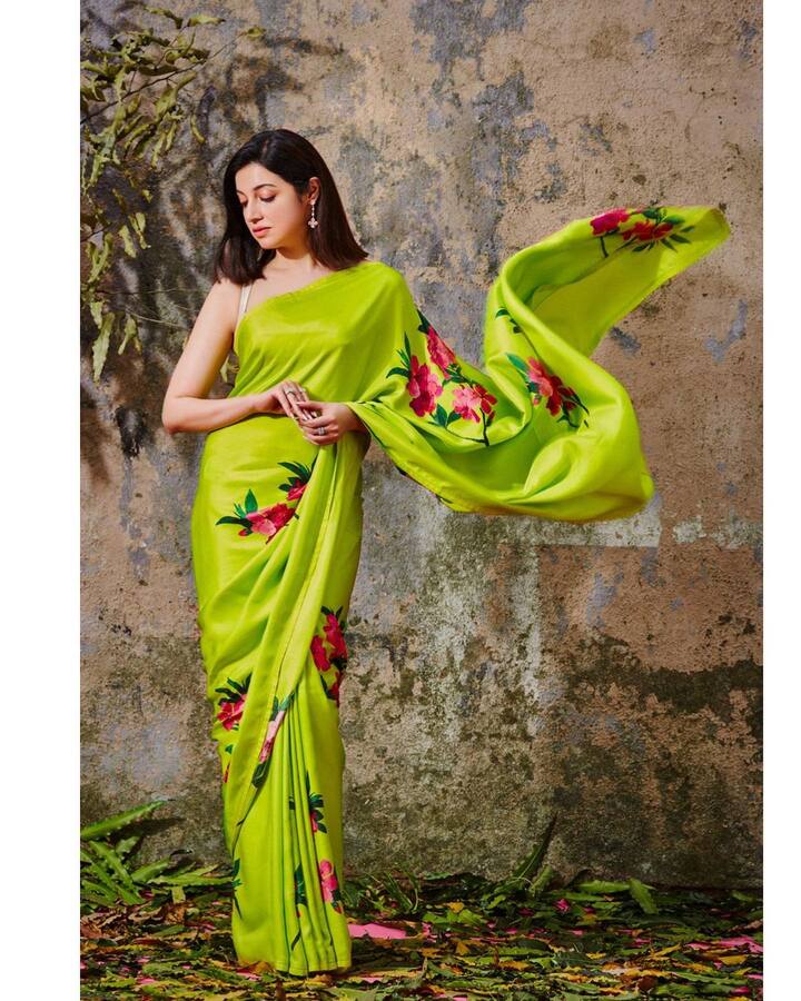 दिव्या अनेक वेळा वेस्टर्न अंदाजात दिसते. या फोटोशूटसाठी दिलेल्या पोझेस देखील खास आहेत. (फोटो सौजन्य :divyakhoslakumar/इंस्टाग्राम)