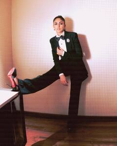 Mrunal Thakur : விண்ணோடு மின்னாத விண்மீன் எது...சீதாராமம் நடிகை மிருணாள் தாக்கூரின் க்ளிக்ஸ் !