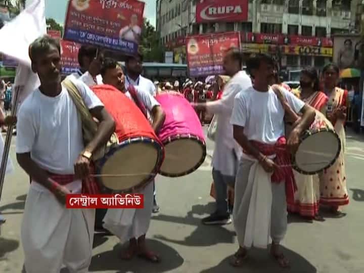 জেলায় জেলায় ধন্যবাদজ্ঞাপন মিছিলে পা মেলাবে পুজো কমিটিগুলি। দলমত নির্বিশেষে সবাইকে পদযাত্রায় সামিল হওয়ার আহ্বান জানিয়েছেন মুখ্যমন্ত্রী।