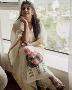 Aparna balamurali : வெய்யோன் சில்லி...நடிகை அபர்ணா பாலமுரளியின் லேட்டஸ்ட் க்ளிக்ஸ் !