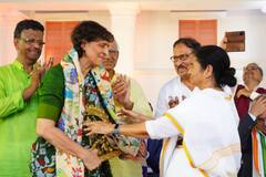 Durga Puja Rally: খরচ নিয়ে কটাক্ষ, কৃতিত্ব নিয়ে চাপানউতোরের মধ্যেই বর্ণময় শোভাযাত্রার সাক্ষী শহর