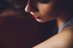 Lifestyle Tips: ত্বকে খসখসে ভাব? পরিচর্যায় রাখুন এইগুলি