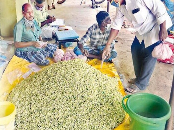 தொடர் மழையால் விநாயகர் சதுர்த்தி வியாபாரம் முடங்கியது - தஞ்சை வியாபாரிகள் கவலை