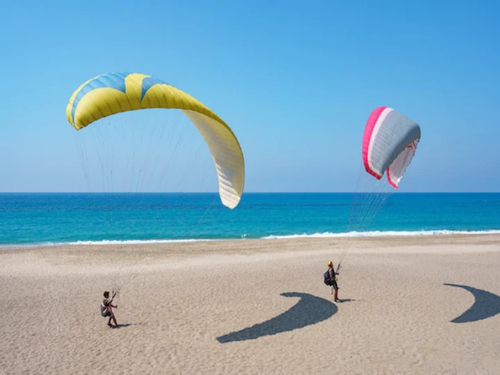 Adventure In India: Best 5 Places For Paragliding In India
