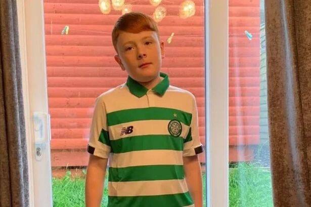 Teen found dead in bedroom by mum after taking part in viral 'Blackout Challenge' இப்படி ஒரு சேலஞ்சா? டிக்டாக்கால் மரணமடைந்த சிறுவன்! பதைபதைக்க வைத்த சம்பவம்!