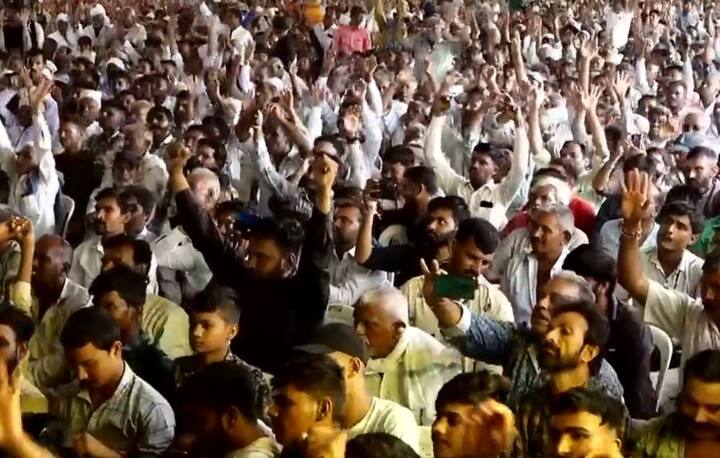 ખેડૂતો માટે વીજળી યુવાનો માટે રોજગારી રસ્તાઓ અને હોસ્પિટલ સહિતનાં મુદ્દે વચનોની લહાણી કરી હતી