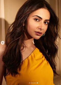 Rakul Preet: ਸ਼ਾਰਟ ਡਰੈੱਸ 'ਚ ਰਕੁਲ ਪ੍ਰੀਤ ਨੇ ਲਗਾਇਆ ਗਲੈਮਰ ਦਾ ਤੜਕਾ, ਦੇਖੋ ਖੂਬਸੂਰਤ ਅੰਦਾਜ