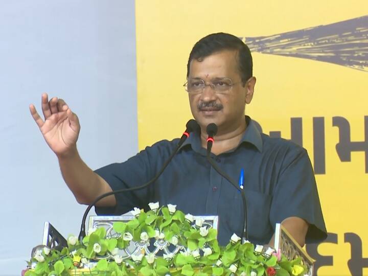 Arvind Kejriwal Gujarat Visit: गुजरात में सीएम केजरीवाल ने किसानों को दी बड़ी 'गारंटी', MSP को लेकर कही ये बात Gujarat Visit CM Arvind Kejriwal gave this guarantee to farmers said Crops will be bought on MSP Arvind Kejriwal Gujarat Visit: गुजरात में सीएम केजरीवाल ने किसानों को दी बड़ी 'गारंटी', MSP को लेकर कही ये बात
