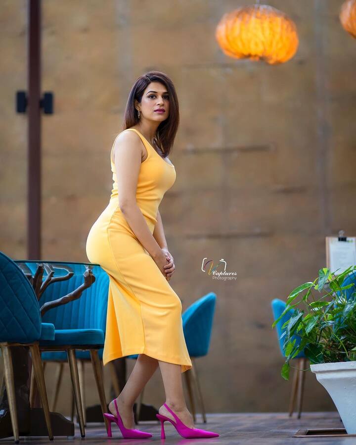 శ్రద్ధాదాస్ ( Image Credit: Shraddha Das/Instagram)