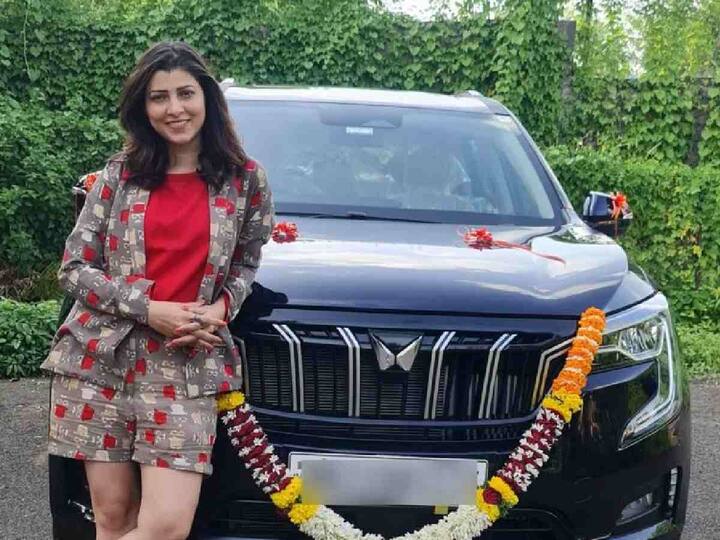 तेजस्विनी पंडितच्या घरी नुकतीच एक नवी खास पाहुणी आली आहे. या खास पाहुणीला पाहून चाहते देखील आनंदित झाले आहेत.