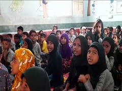 PHOTO : बुलढाण्यातील शाळेतील निम्म्याहून अधिक विद्यार्थी घेतात मदरशात शिक्षण