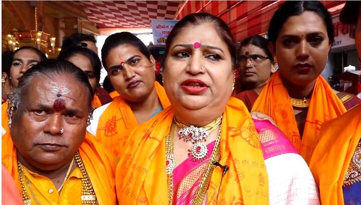 आम्हाला इथे येऊन प्रसन्न वाटतं, अशी भावना तृतीयपंथी महिलांनी स्पष्ट केल्या आहे.